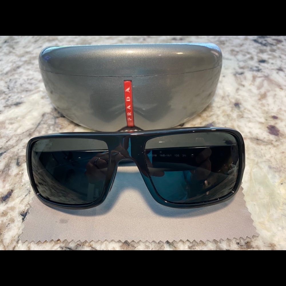 New Men’s PRADA sunglasses